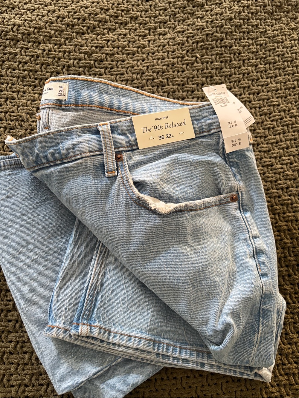 The '90s Relaxed High-Rise Light Blue Jeans